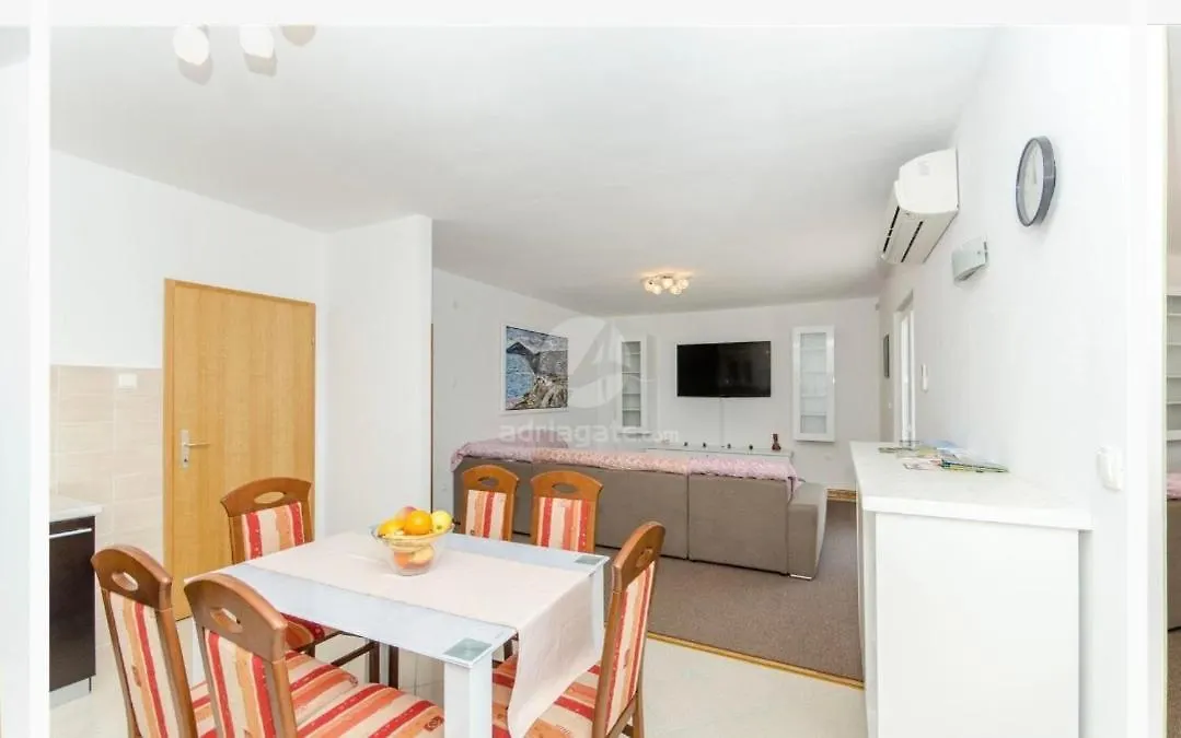 Lela Apartment Kastela Croatia